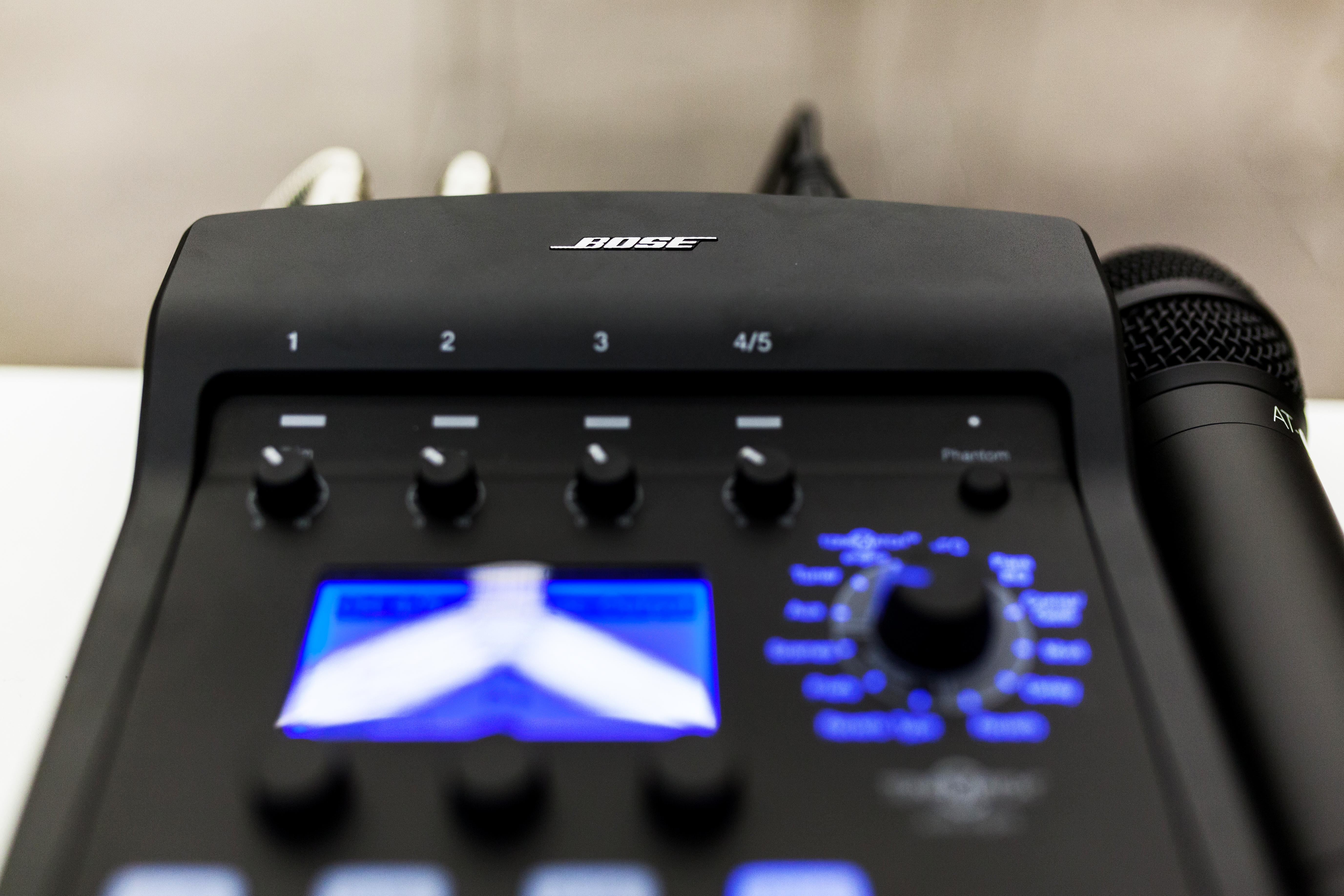 Hotel Platinia Kolozsvár Kültér fotó The Bose S1 Pro mixer