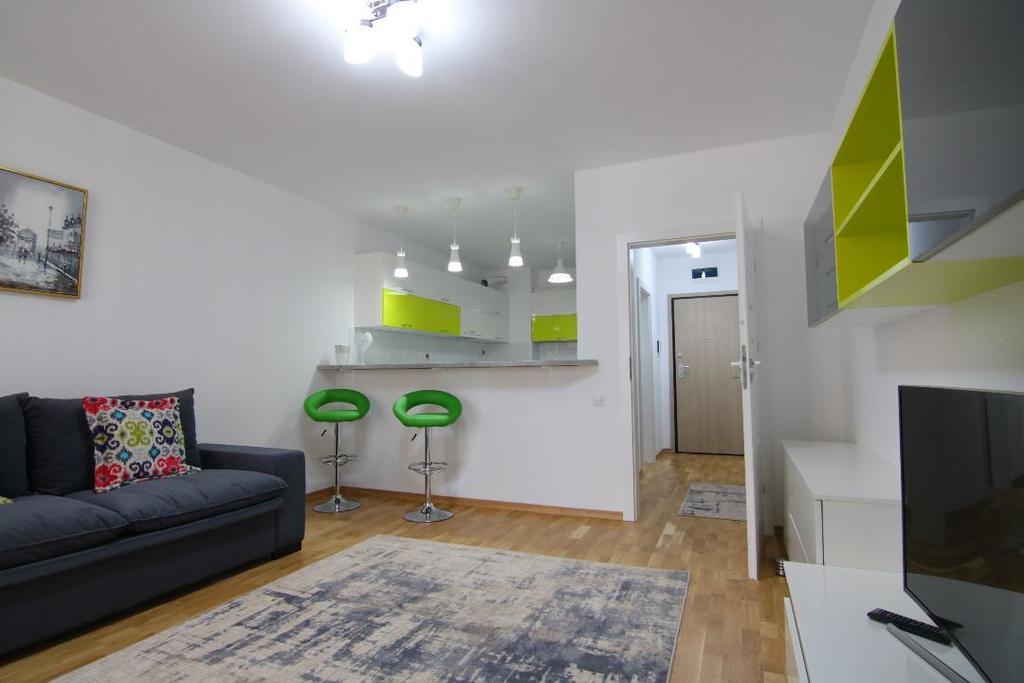 Hotel Platinia Kolozsvár Kültér fotó A studio apartment in Warsaw, Poland